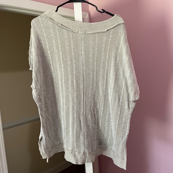 Striped Gray Button-Detail Top - Picture 3 of 3